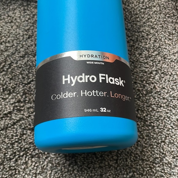 Hydro Flask - Picture 2 of 5